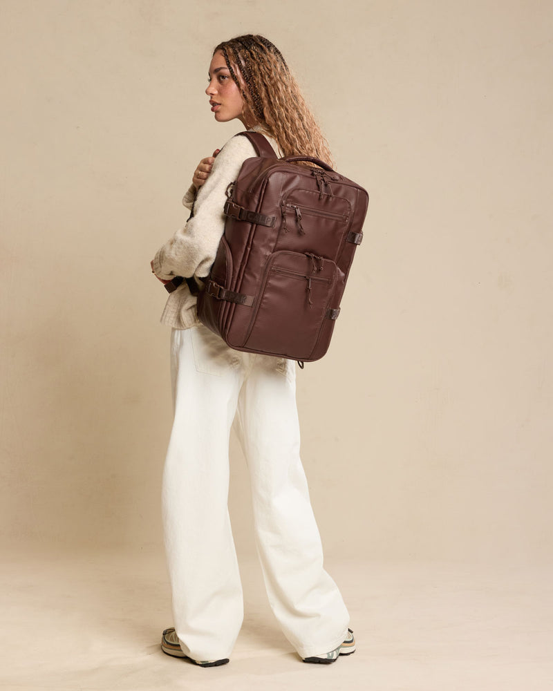 Terra 26L Laptop Duffel Backpack in Walnut